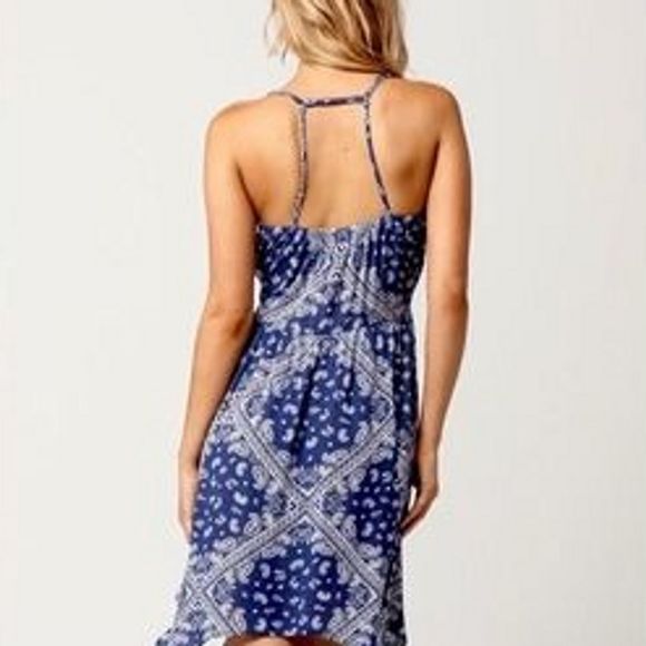 Socialite Bandanna Hanky Asymmetrical Dress Medium - Picture 2 of 6